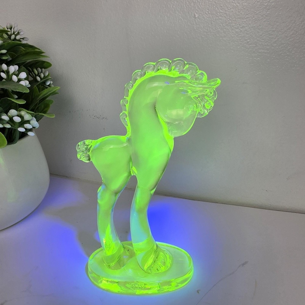 Mosser Trojan Horse Pony Figurine Yellow Vaseline Uranium Glass Vintage  5 1/2"